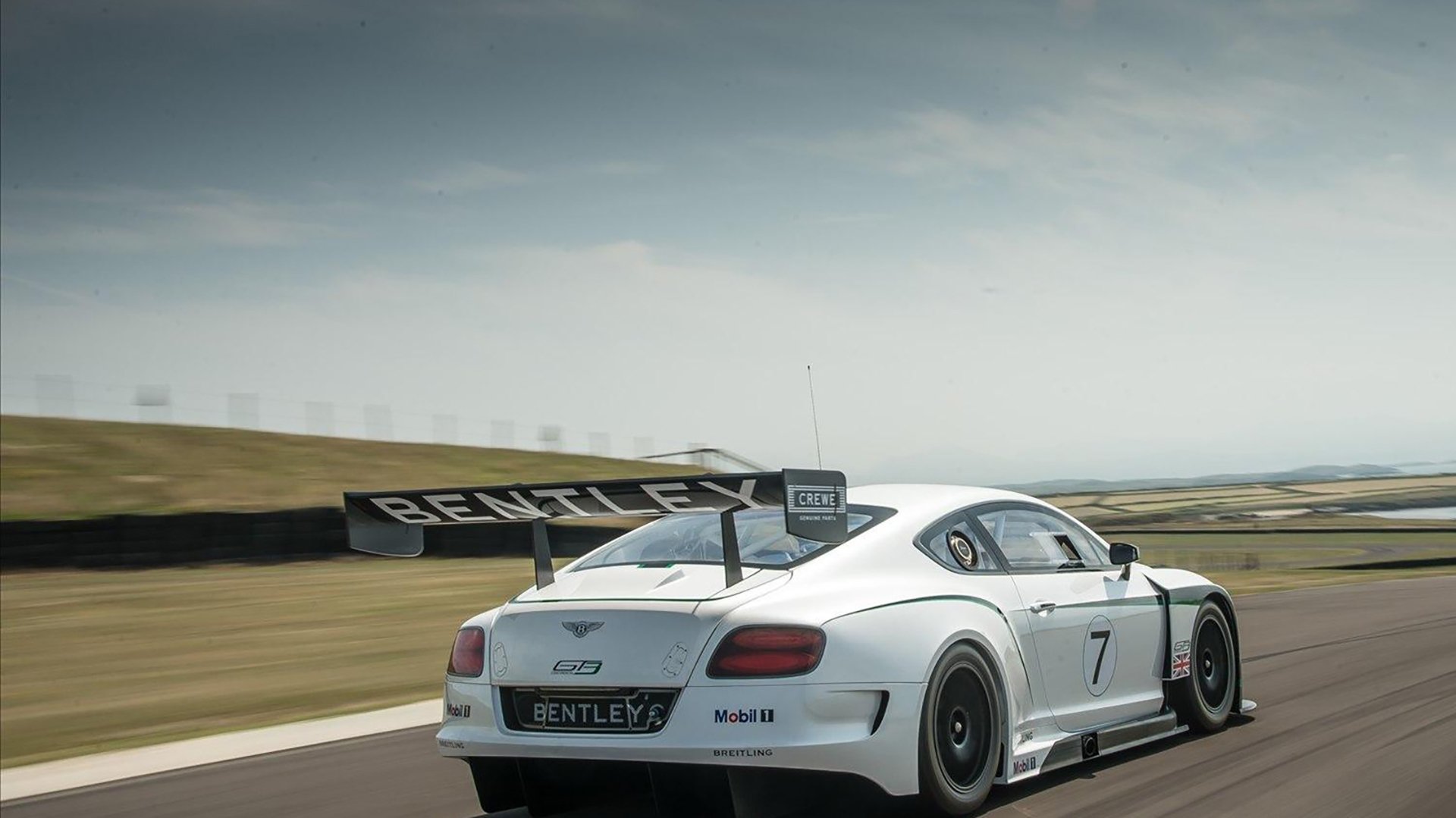 世界青少年枪击锦标赛在北京火爆进行,少年展未来之星风采,全国女子青少年枪术表演