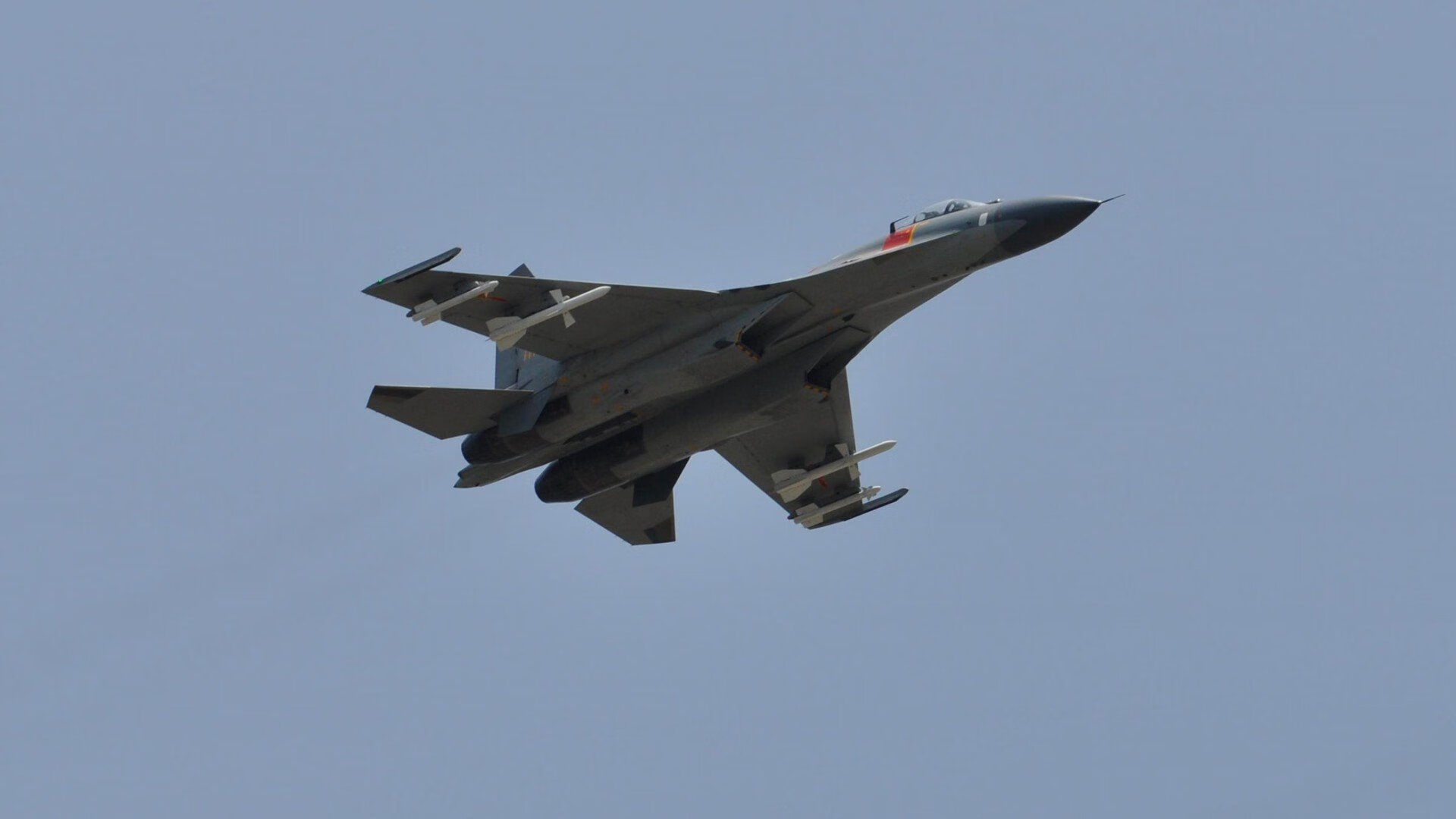 跳水赛场韩国展现高难动作实力，韩国跳水队0分